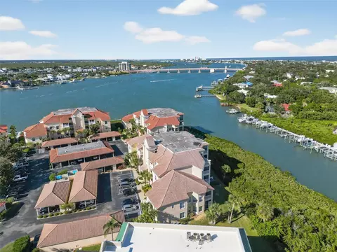 434 Bouchelle Dr #304, New Smyrna Beach, FL 32169