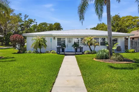 1212 Magnolia St, New Smyrna Beach, FL 32168