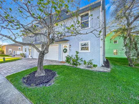 742 Laurel Bay Cir, New Smyrna Beach, FL 32169