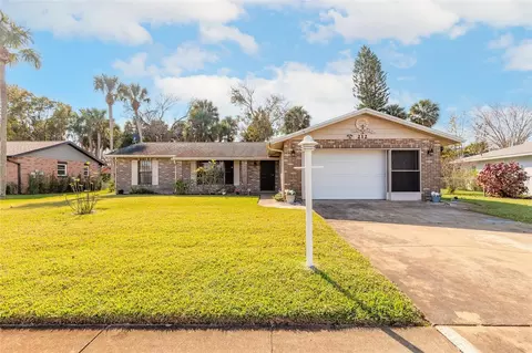 212 Wellington Dr, Daytona Beach, FL 32119