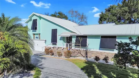 425 N Riverside Dr, Edgewater, FL 32132