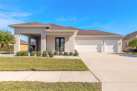 527 Luna Bella Ln, New Smyrna Beach, FL 32168