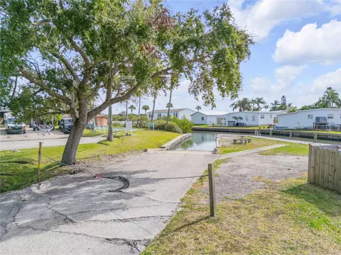Exterior - 26 Laughing Gull Ln, Edgewater, FL 32141 photo 8 of 8