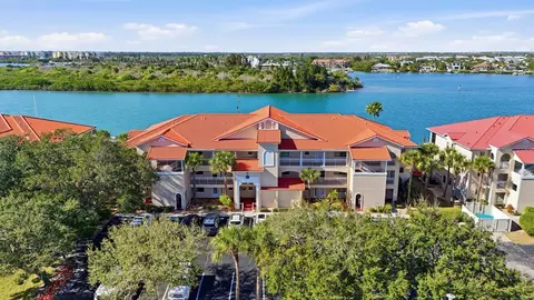 458 Bouchelle Dr #203, New Smyrna Beach, FL 32169