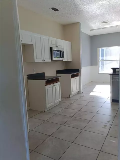 Kitchen - 2904 Juniper Dr, Edgewater, FL 32141 photo 2 of 2