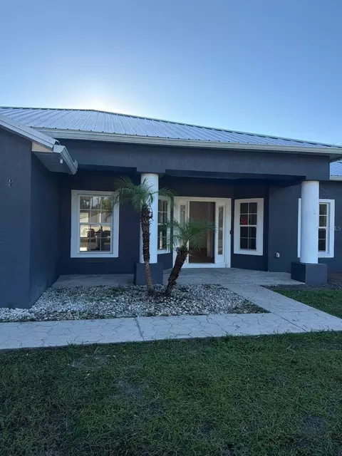 Exterior - 2904 Juniper Dr, Edgewater, FL 32141 photo 2 of 7