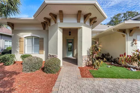 5203 Grove Mnr, Lady Lake, FL 32159