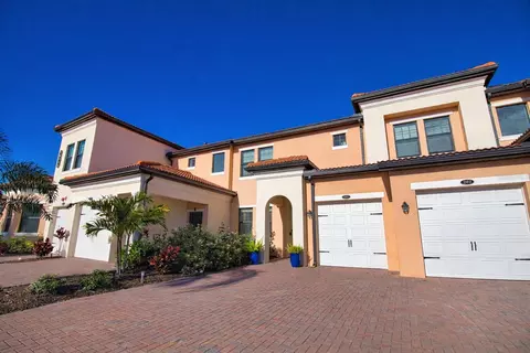 10042 Crooked Creek Dr #102, Venice, FL 34293
