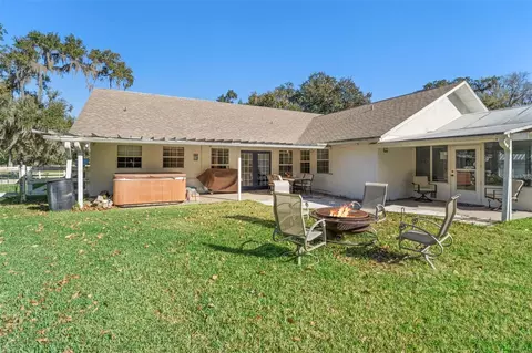 Exterior - 3080 Ragis Rd, Edgewater, FL 32132 photo 13 of 18