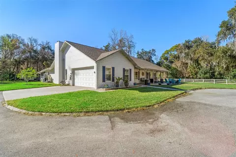 Exterior - 3080 Ragis Rd, Edgewater, FL 32132 photo 4 of 18