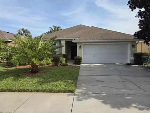 527 Safe Harbor Dr, Edgewater, FL 32141