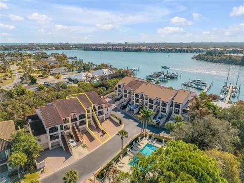 135 Marina Bay Dr, New Smyrna Beach, FL 32169