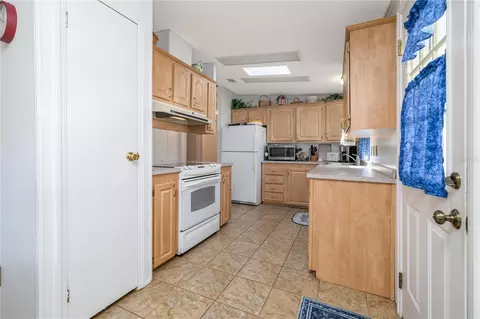 810 N Navigators Way, Edgewater, FL 32141 photo 10
