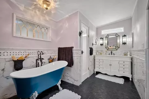 Bath - 747 Navigators Way, Edgewater, FL 32141 photo 2 of 4