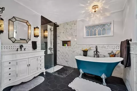 Bath - 747 Navigators Way, Edgewater, FL 32141 photo 1 of 4