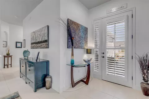 Entry Way - 13 Newhaven Ln, Ormond Beach, FL 32174 photo 2 of 4