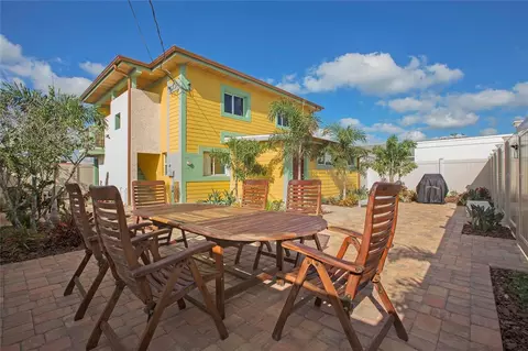 472 N N Cswy, New Smyrna Beach, FL 32169