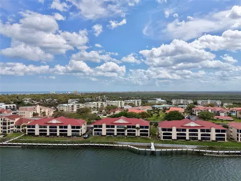 442 Bouchelle Dr #305, New Smyrna Beach, FL 32169