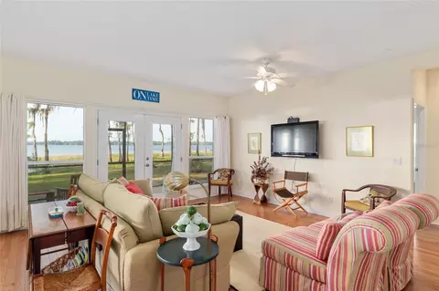 Living - 2499 SE 30th St, Melrose, FL 32666 photo 6 of 13
