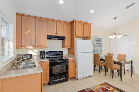 Kitchen - 2499 SE 30th St, Melrose, FL 32666 photo 10 of 11