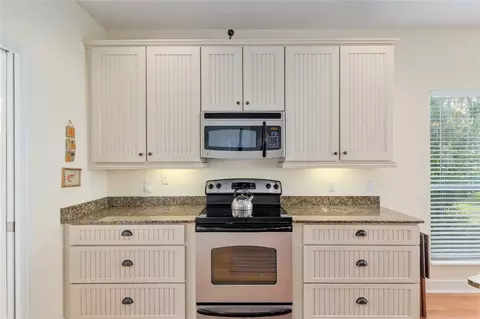 Kitchen - 2499 SE 30th St, Melrose, FL 32666 photo 6 of 11