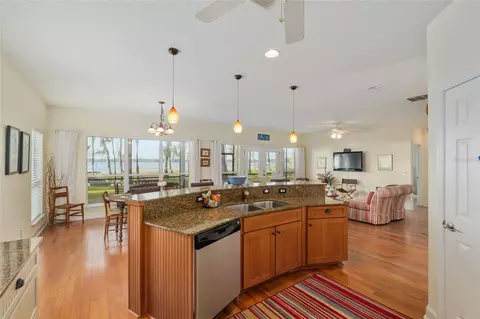 Kitchen - 2499 SE 30th St, Melrose, FL 32666 photo 9 of 11