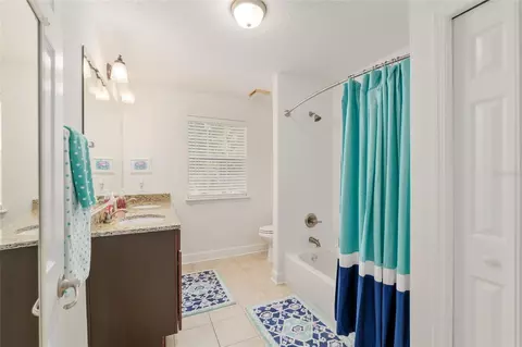 Bath - 2499 SE 30th St, Melrose, FL 32666 photo 8 of 9