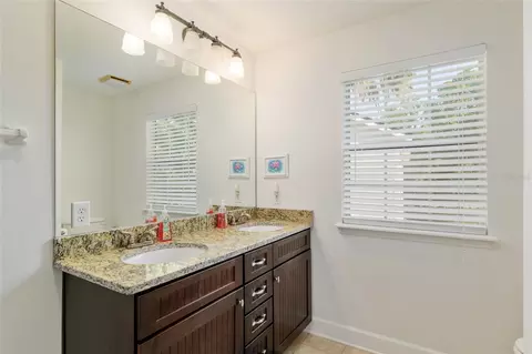 Bath - 2499 SE 30th St, Melrose, FL 32666 photo 9 of 9