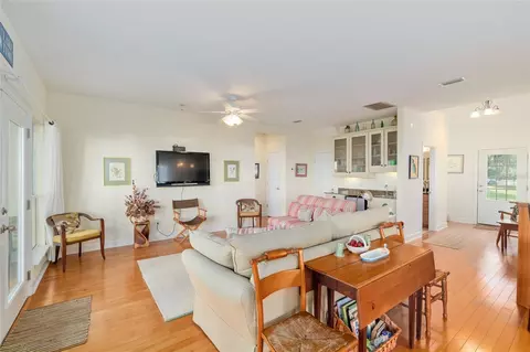 Living - 2499 SE 30th St, Melrose, FL 32666 photo 5 of 13