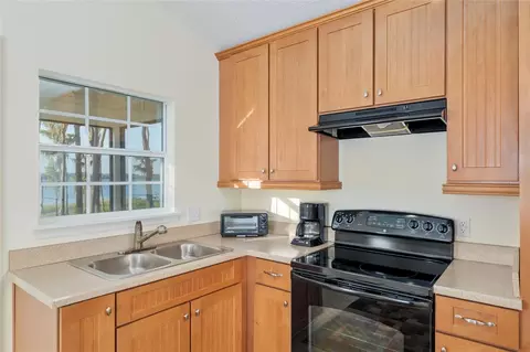 Kitchen - 2499 SE 30th St, Melrose, FL 32666 photo 11 of 11