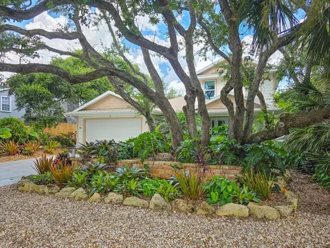 68 Glenview Ave, Ponce Inlet, FL 32127
