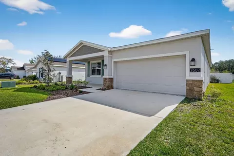Exterior - 2607 Hoptree Ln, Edgewater, FL 32141 photo 5 of 9