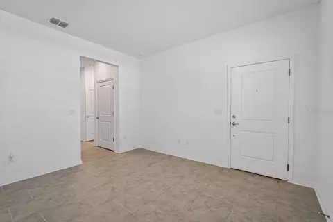Entry Way - 2607 Hoptree Ln, Edgewater, FL 32141 photo 4 of 5