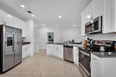 Kitchen - 2607 Hoptree Ln, Edgewater, FL 32141 photo 4 of 5