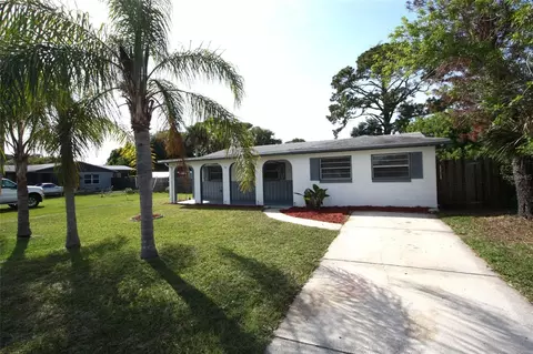 141 W Connecticut Ave, Edgewater, FL 32132
