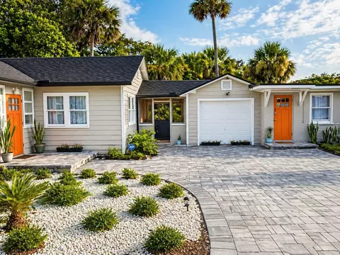 200 S Pine St, New Smyrna Beach, FL 32169