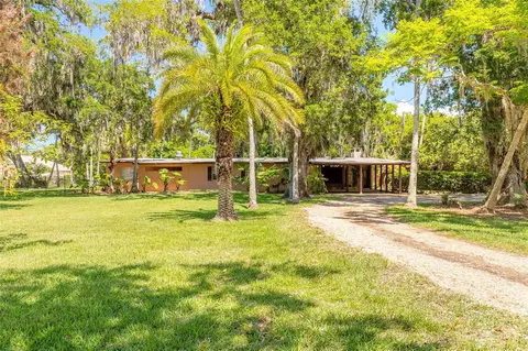 2811 Sauls St, South Daytona, FL 32119