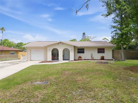 2861 W Oak Lea Dr, South Daytona, FL 32119