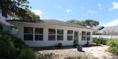 825 E 23rd Ave, New Smyrna Beach, FL 32169