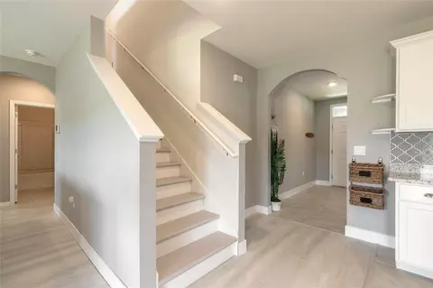 Entry Way - 319 Sunset View Dr, Edgewater, FL 32141 photo 3 of 7