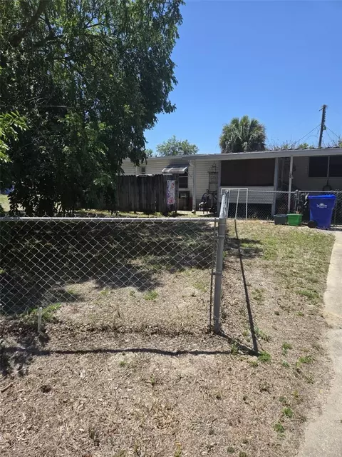120 West Loop, Oak Hill, FL 32759