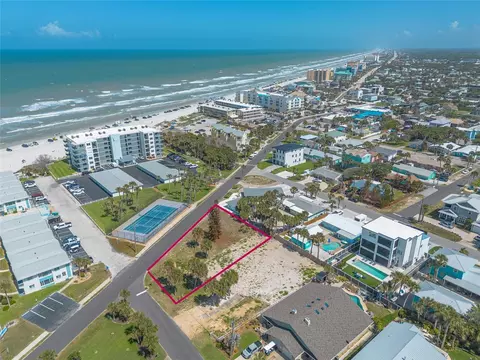 327 Due East St, New Smyrna Beach, FL 32169