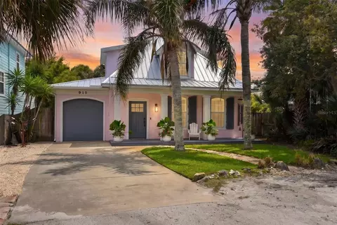 915 Maple St, New Smyrna Beach, FL 32169