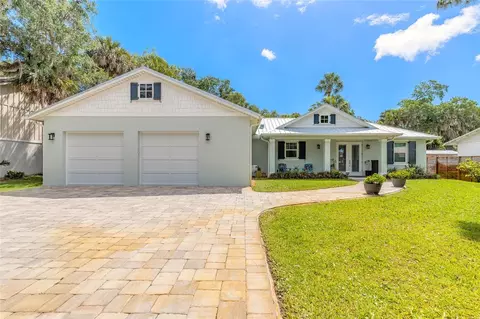 1107 S Orange St, New Smyrna Beach, FL 32168