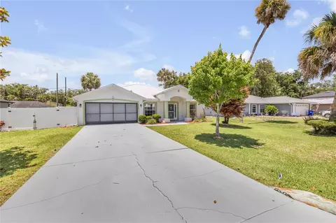 Exterior - 2226 Juniper Dr, Edgewater, FL 32141 photo 4 of 7
