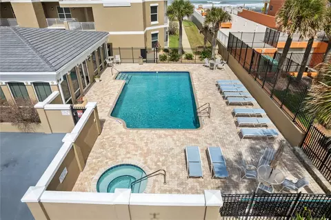 2855 S Atlantic Ave #201, Daytona Beach, FL 32118