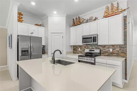 Kitchen - 5317 Diamondleaf Dr, Edgewater, FL 32141 photo 1 of 3