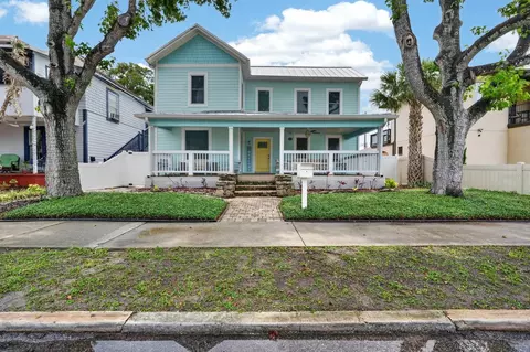 204 Palmetto St, New Smyrna Beach, FL 32168