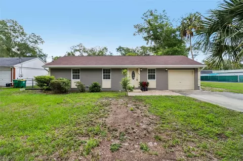 105 N Fairfax Ave, Deland, FL 32724
