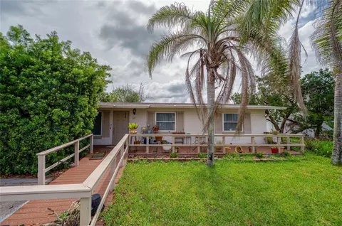 1211 N Peninsula Ave, New Smyrna Beach, FL 32169